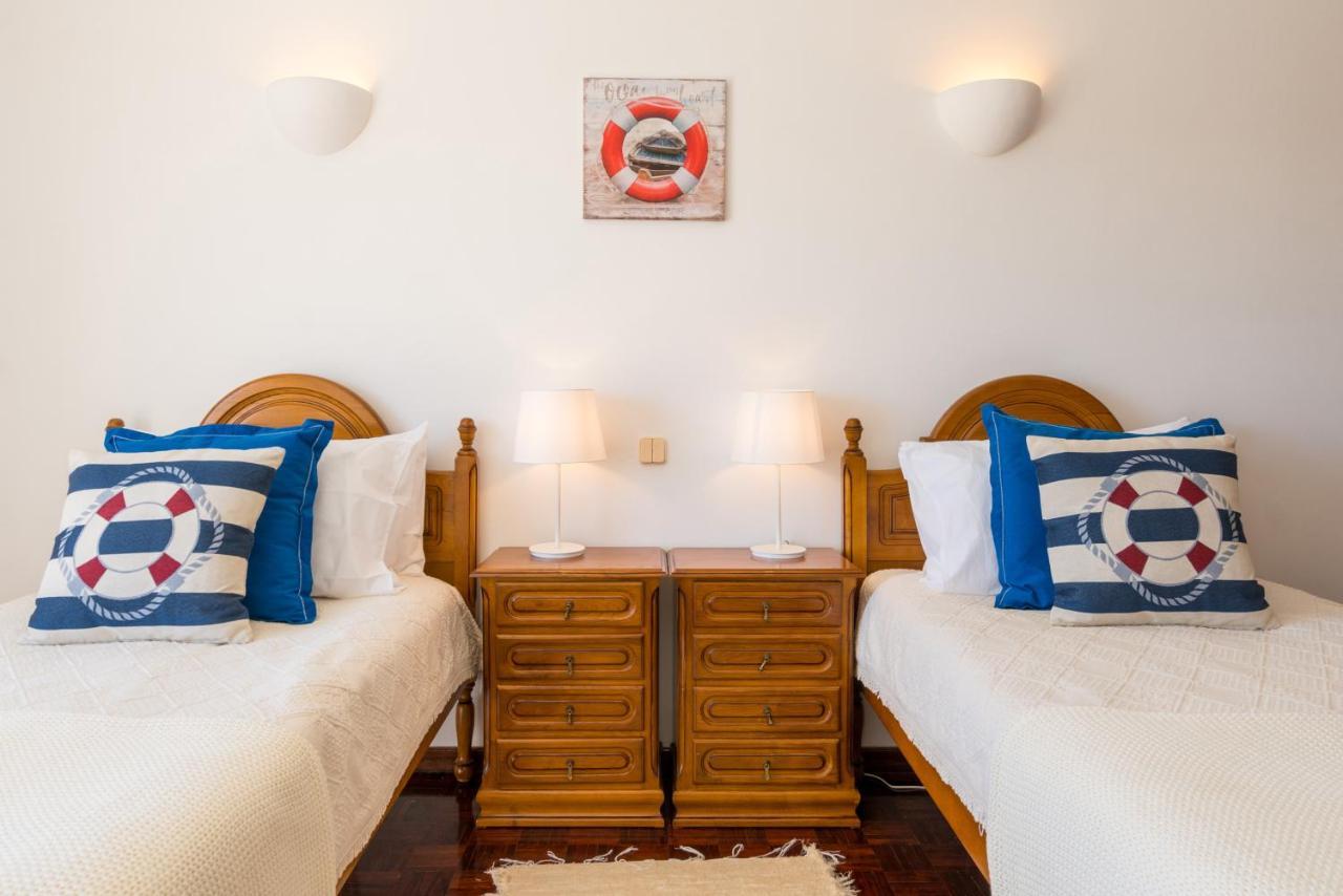 Sunny Seaside Escape Apartamento